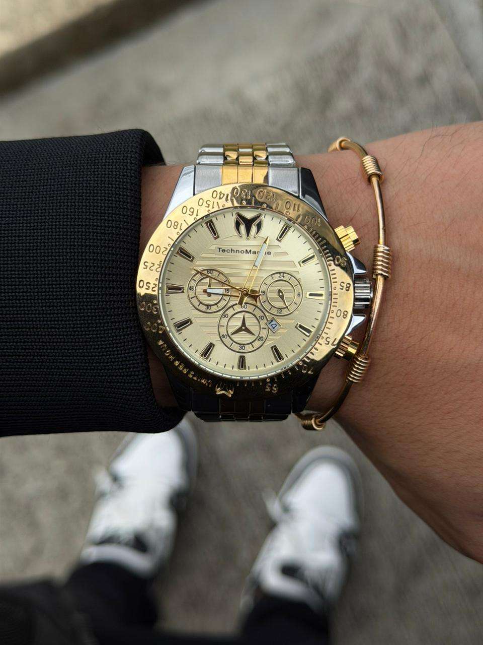 Reloj Metálico Bicolor Dorado Tchmrn | Luxury Premium con Esfera Dorada Elegante