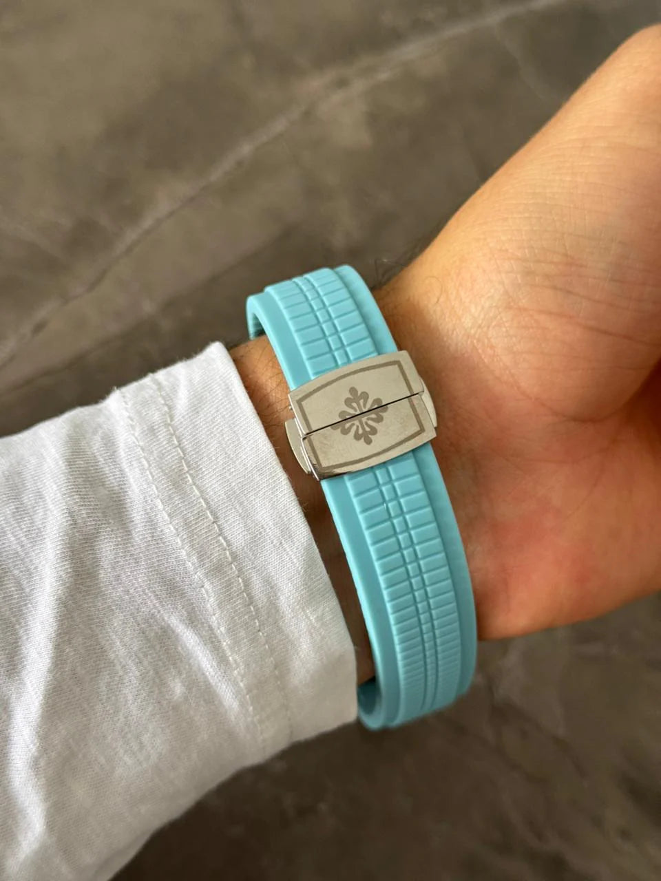 Reloj Ptk 2026 Goma Azul Cielo con Tablero Azul Cielo Plateado | Luxury Sky Blue Edition