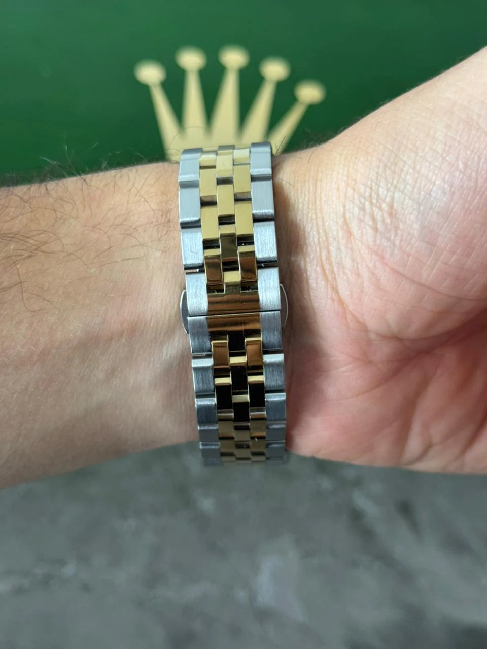 Reloj Bicolor Dorado con Esfera Dorada | Estilo Luxury Elegante Premium