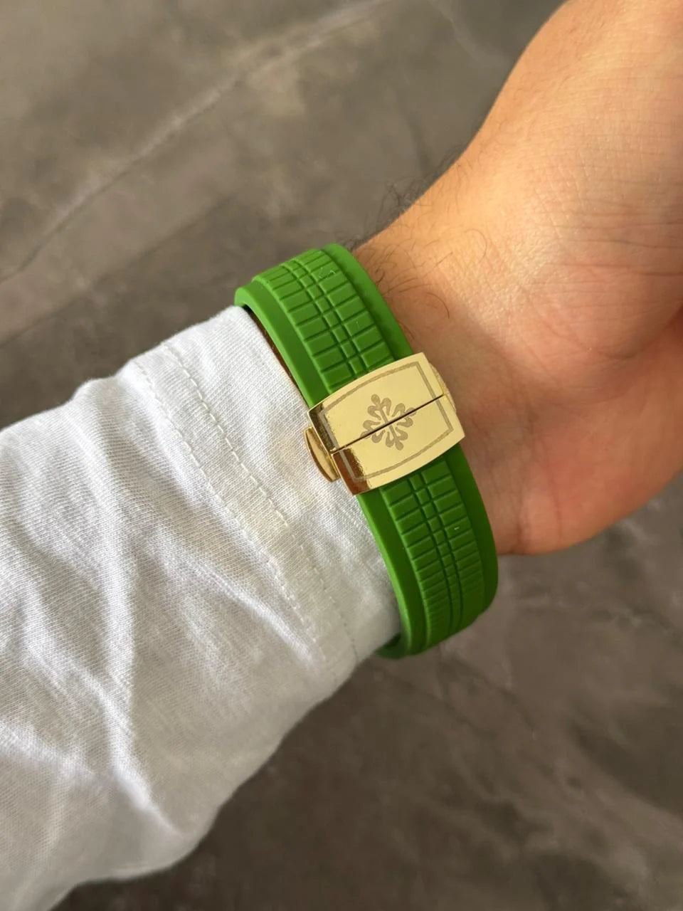 Reloj Ptk 2026 Goma Verde con Tablero Verde Dorado | Luxury Green Gold Edition