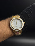 Reloj Dorado con Esfera Blanca y Bisel Blanco | Estilo Luxury Elegante Premium