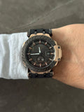 Reloj con Correa Negra y Esfera Negra con Detalles Oro Rosa | Estilo Luxury Moderno
