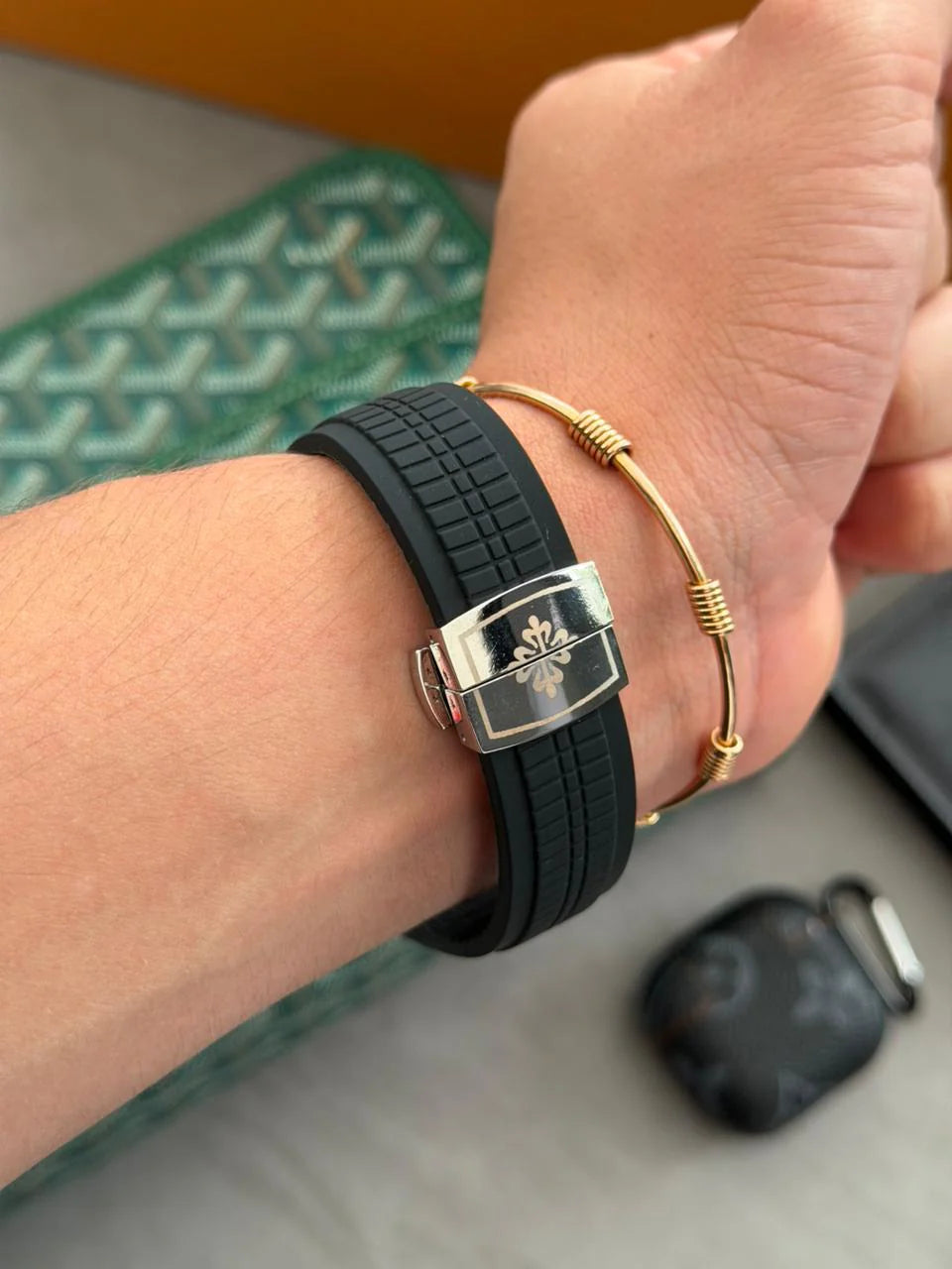 Reloj Ptk Circones Goma Negra con Tablero Negro Plateado | Luxury Black Silver Edition