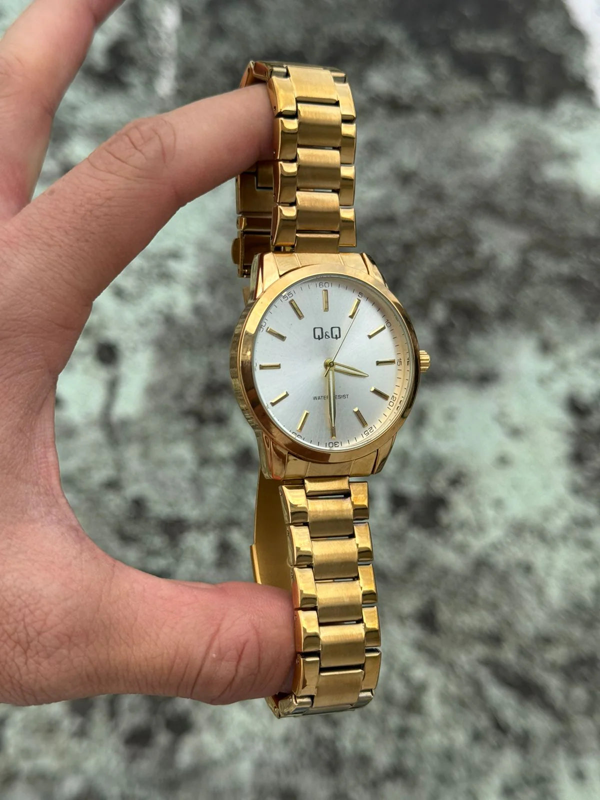 Reloj Dorado Plano con Esfera Plateada | Estilo Luxury Ejecutivo Premium