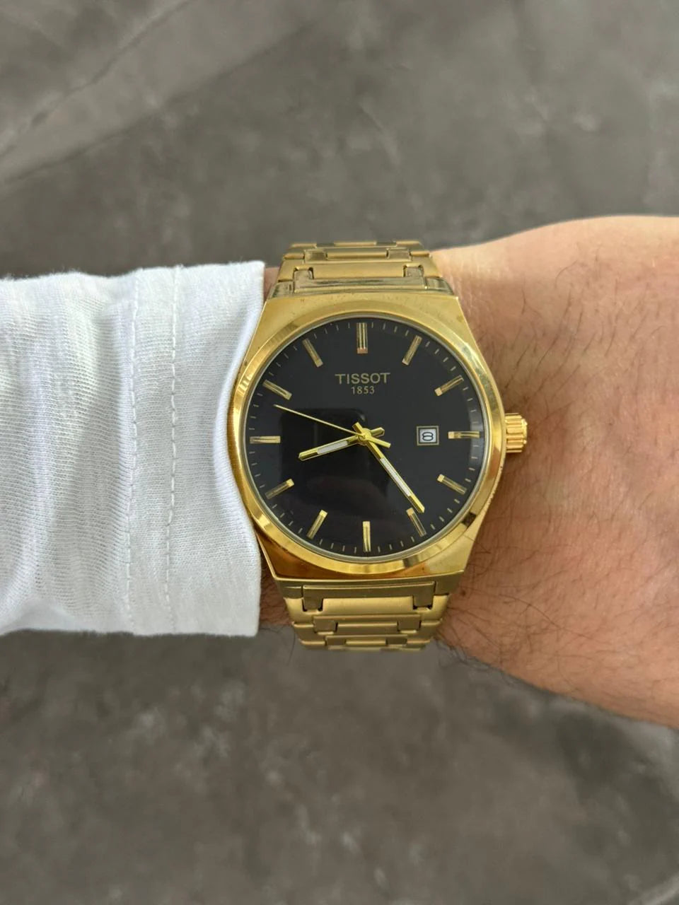 Reloj Metálico Dorado con Esfera Negra Tipo PRX | Estilo Luxury Ejecutivo
