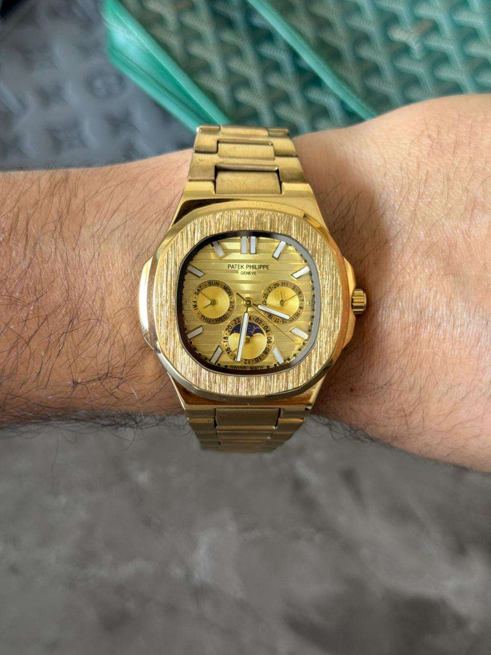 Reloj Ptk Funcional Dorado con Tablero Dorado | Luxury Full Gold Premium