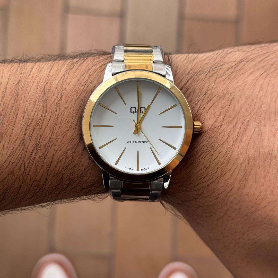 Reloj Bicolor Dorado/Plateado con Esfera Blanca QYQ New Hombre | Luxury Elegante y Versátil
