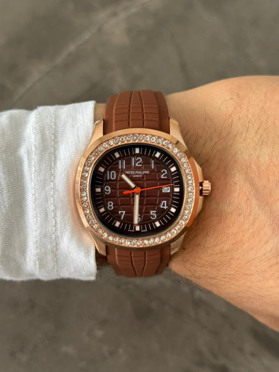 Reloj Ptk Circones Goma Café con Tablero Café Dorado | Luxury Brown Gold Edition