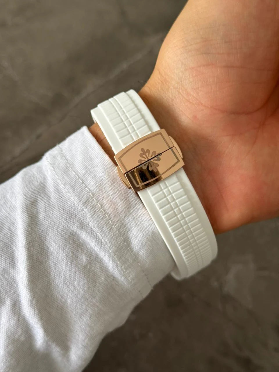 Reloj Ptk Circones Goma Blanca con Tablero Blanco Oro Rosa | Luxury White Rose Gold Edition