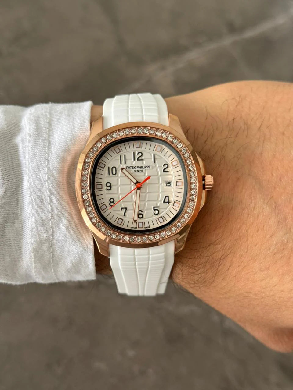Reloj Ptk Circones Goma Blanca con Tablero Blanco Oro Rosa | Luxury White Rose Gold Edition