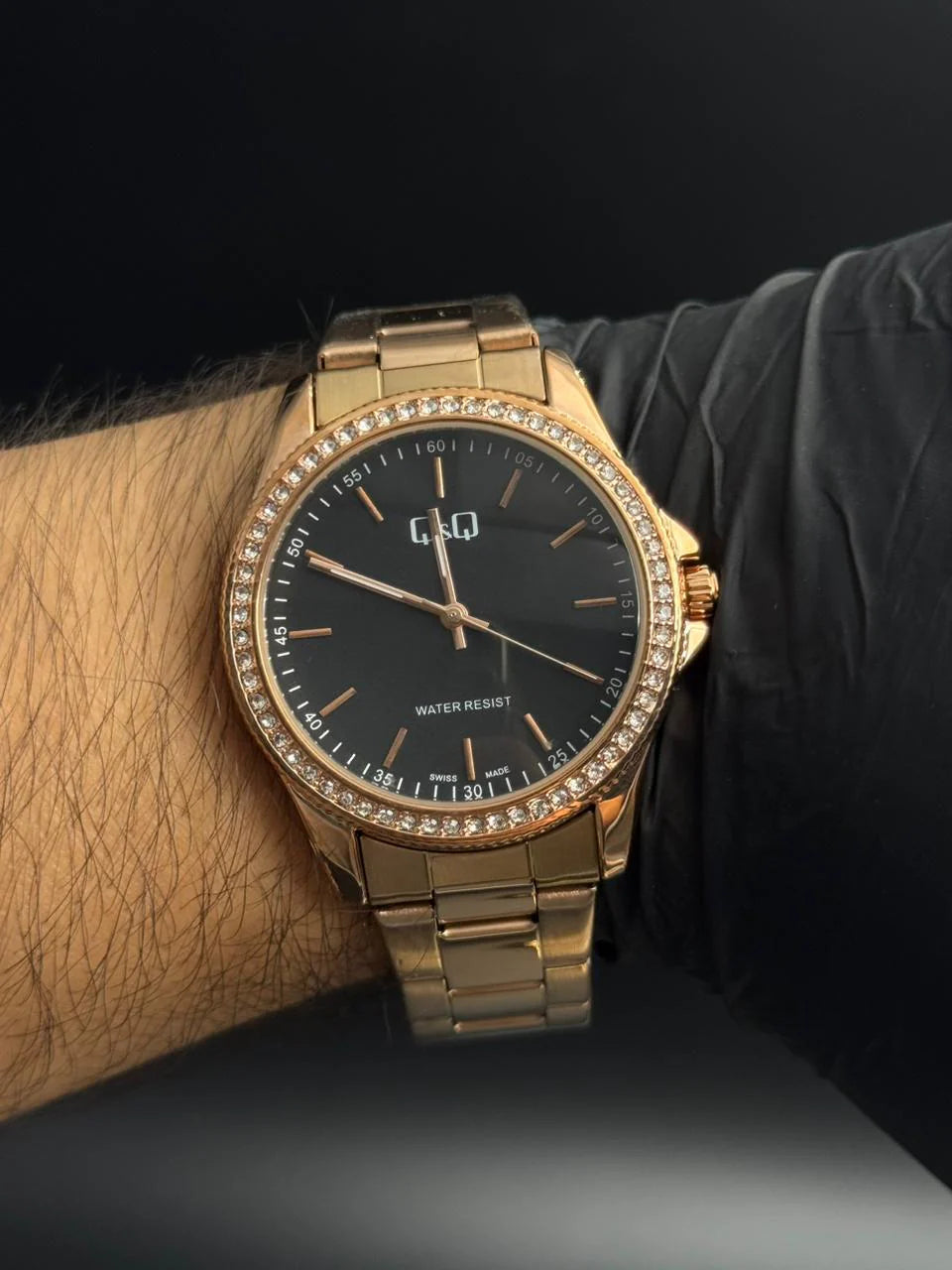 Reloj Oro Rosa con Esfera Negra y Detalle Diamond | Estilo Luxury Elegante Premium