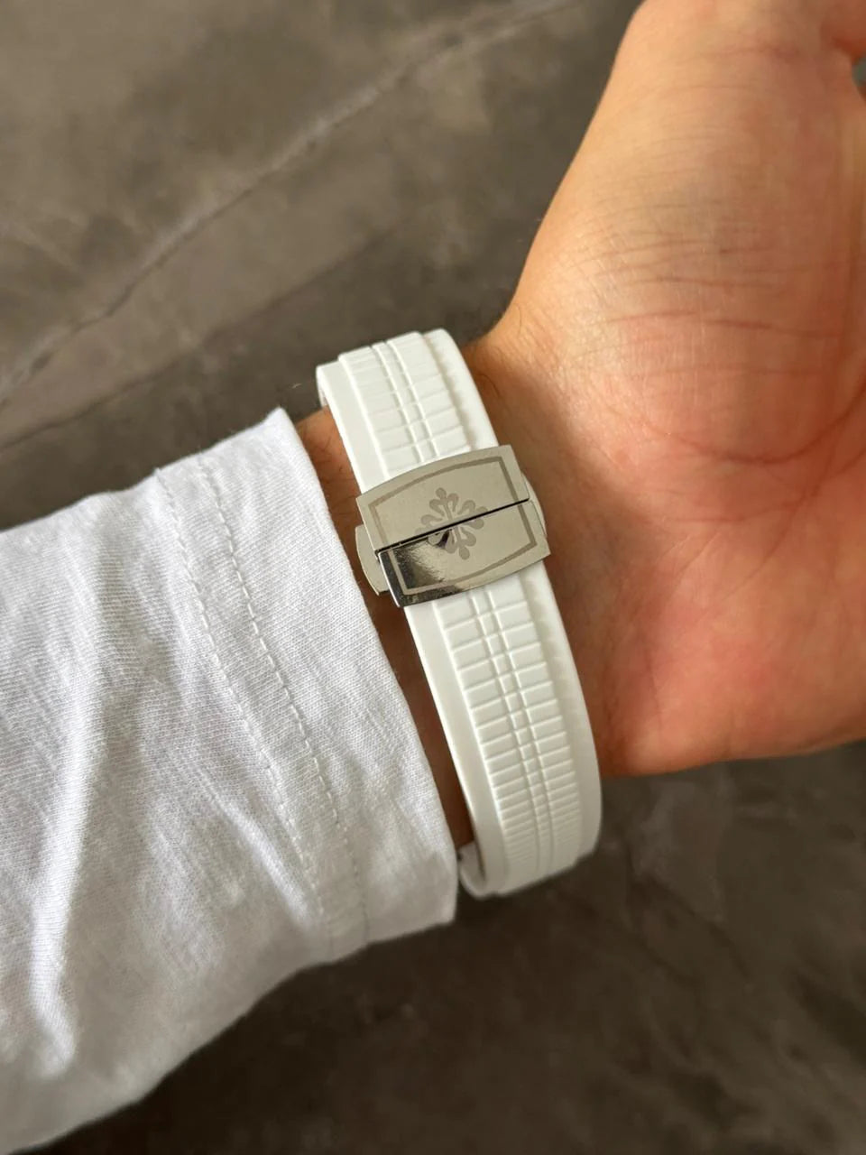 Reloj Ptk Circones Goma Blanca con Tablero Blanco Plateado | Luxury White Silver Edition
