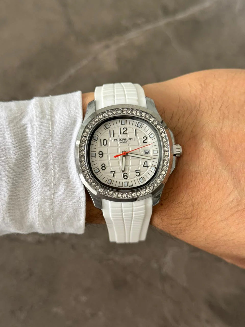 Reloj Ptk Circones Goma Blanca con Tablero Blanco Plateado | Luxury White Silver Edition