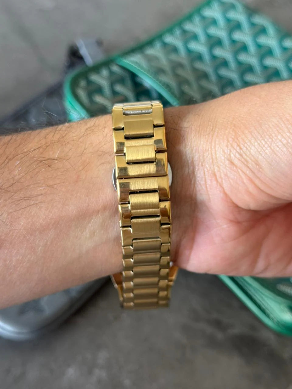 Reloj Ptk 2 Dorado con Tablero Blanco | Luxury Gold White Edition