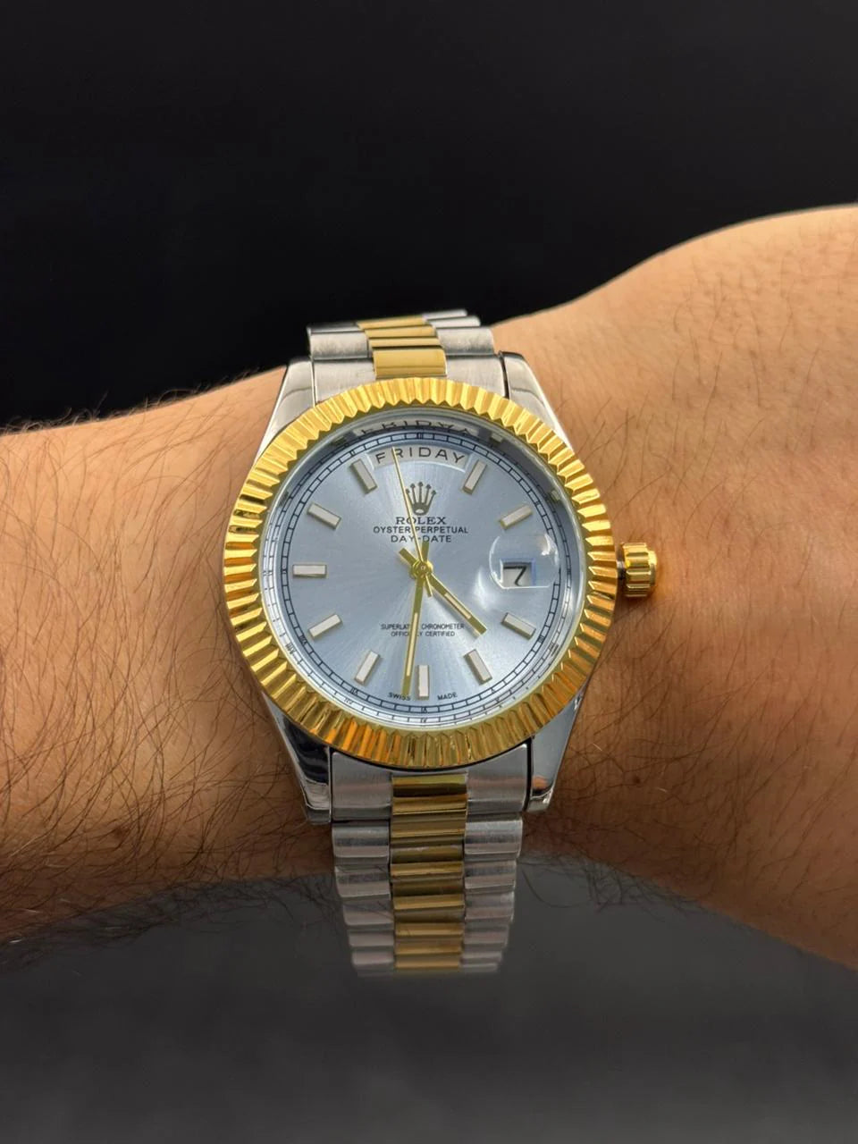 Reloj Bicolor Dorado con Esfera Agua Marina | Estilo Elegante Premium
