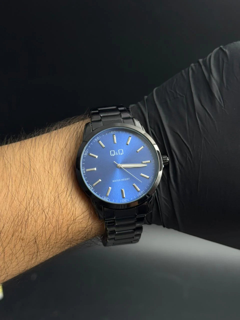 Reloj Negro con Esfera Azul Oscuro | Estilo Luxury Elegante 2026