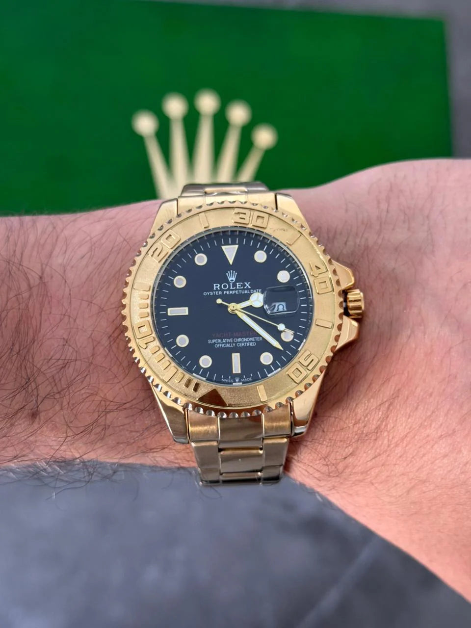 Reloj Dorado con Esfera Negra Estilo Master | Diseño Luxury Elegante Premium