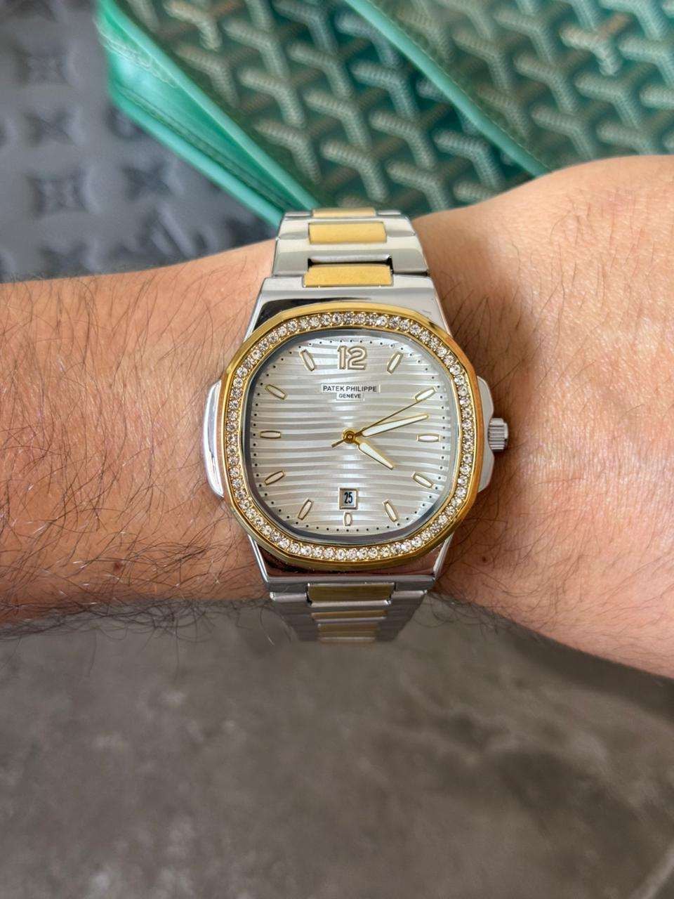 Reloj Ptk 2026 Circones Bicolor Dorado con Tablero Plateado | Luxury Premium Exclusive