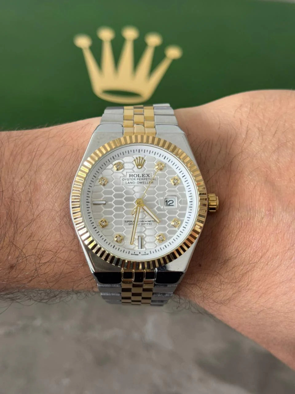 Reloj Bicolor Dorado con Esfera Plateada y Detalles Tipo Diamond | Estilo Luxury Premium