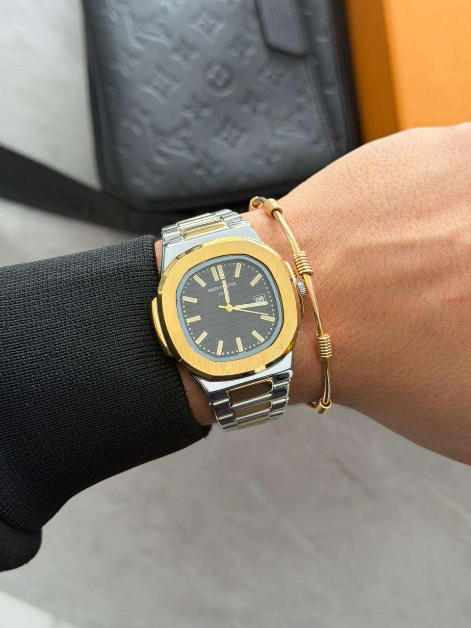 Reloj Ptk 2 Bicolor Dorado con Tablero Negro | Black Gold Luxury Edition