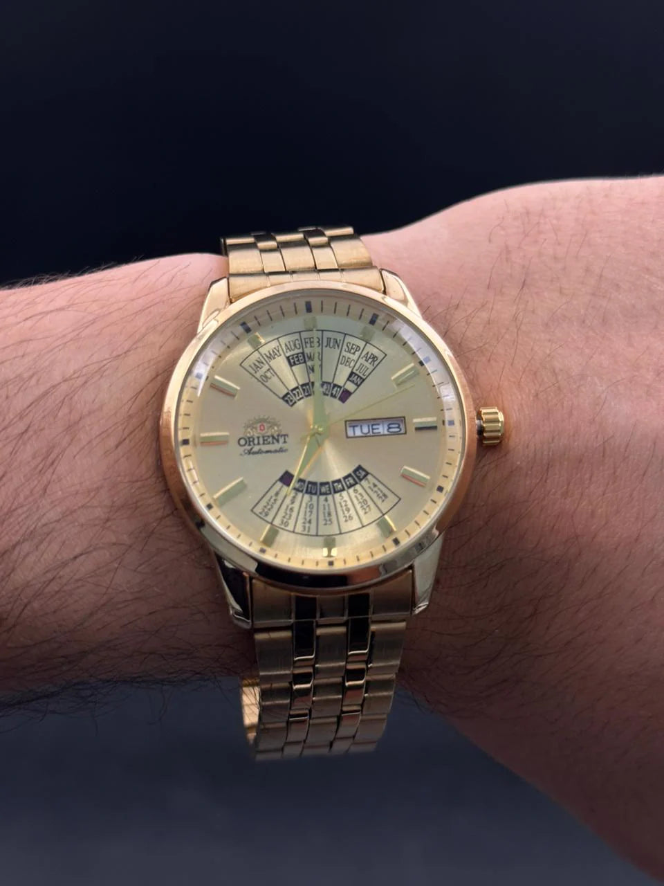 Reloj Dorado con Calendario y Esfera Dorada | Estilo Luxury Clásico Premium