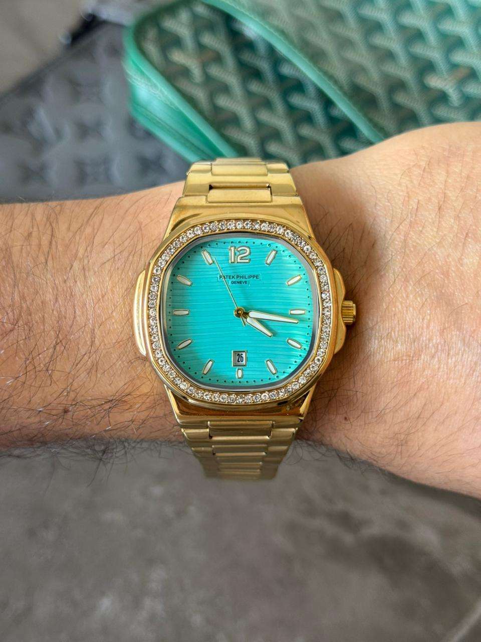 Reloj Ptk 2026 Circones Dorado con Tablero Tiffany | Luxury Gold Premium Exclusive