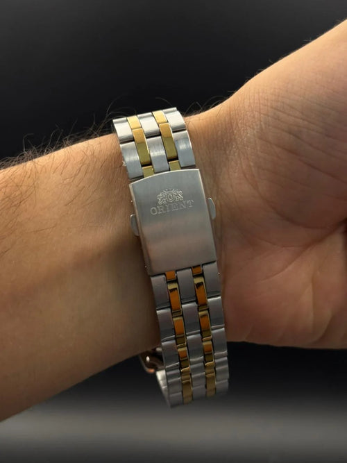 Reloj Bicolor Dorado con Esfera Plateada y Calendario | Estilo Luxury Elegante Premium