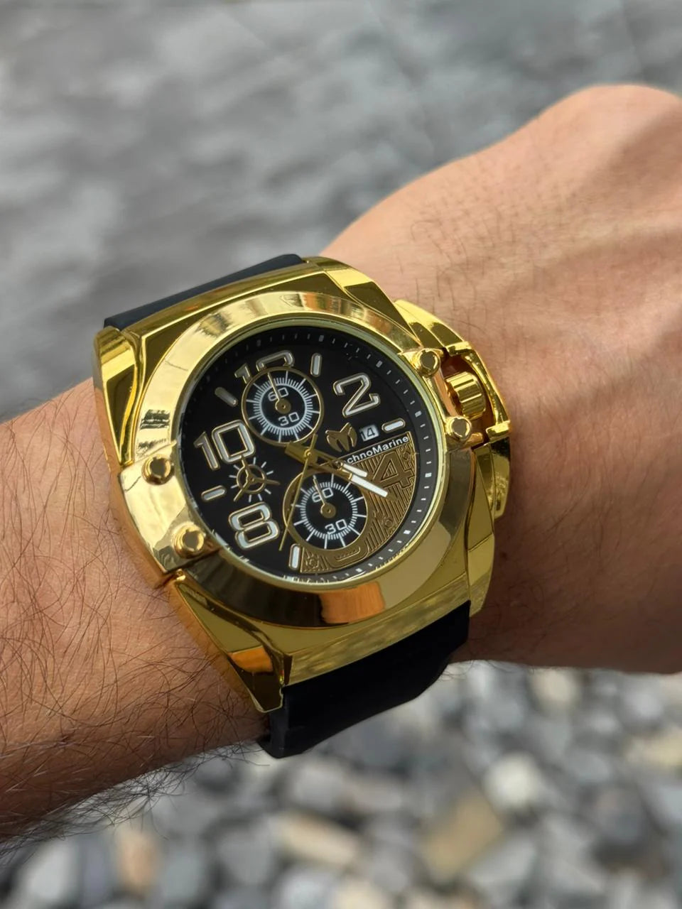 Reloj Tchmrn Cronógrafo Negro y Dorado | Sport Luxury con Pulso en Goma Negra