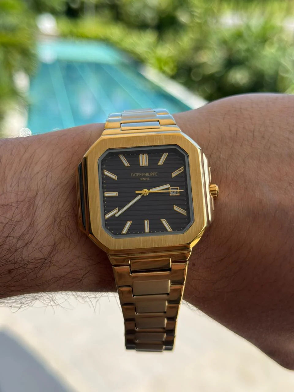 Reloj Ptk New Dorado con Tablero Negro | Black Gold Luxury Edition