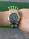 Reloj Bicolor Dorado Texturizado con Esfera Negra | Elegancia Premium