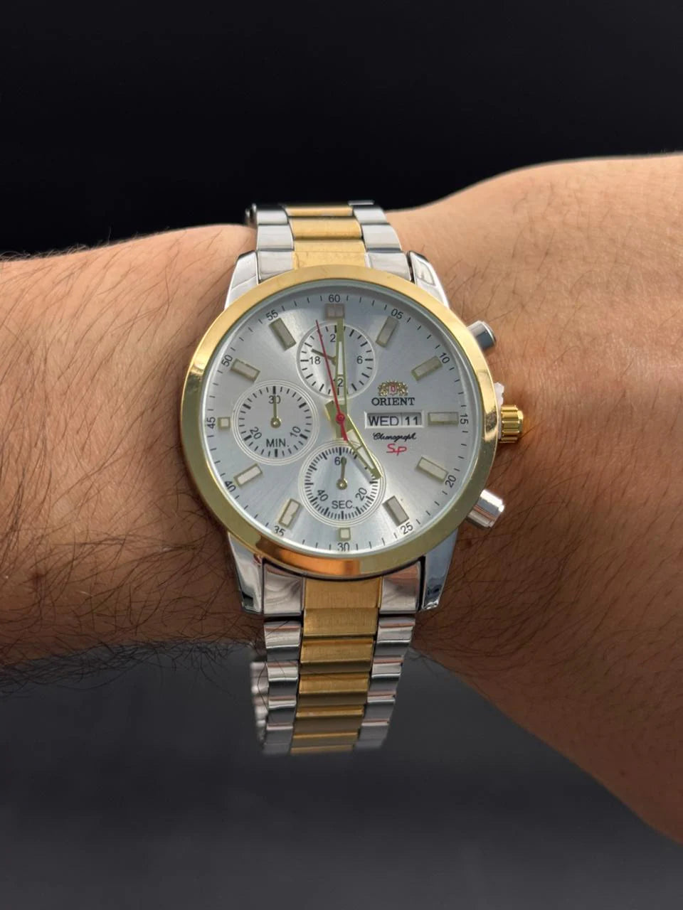 Reloj Bicolor Dorado 2026 con Esfera Plateada | Estilo Luxury Moderno Premium