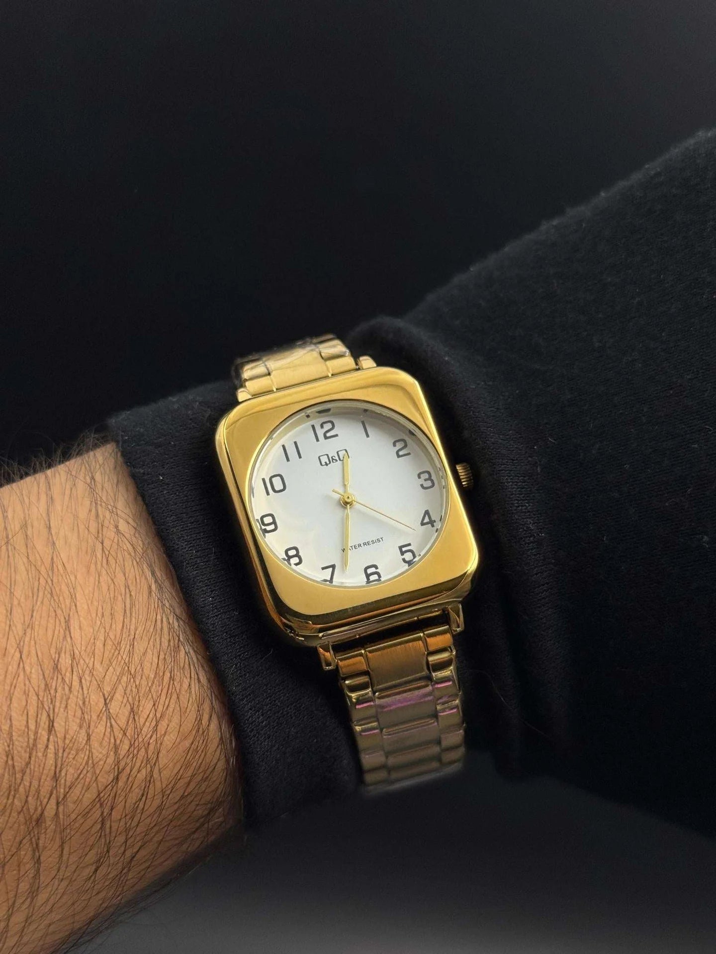 Reloj Cuadrado Dorado con Esfera Blanca QYQ NM | Luxury Elegante Moderno