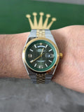 Reloj Bicolor Dorado con Esfera Verde | Estilo Elegante Premium