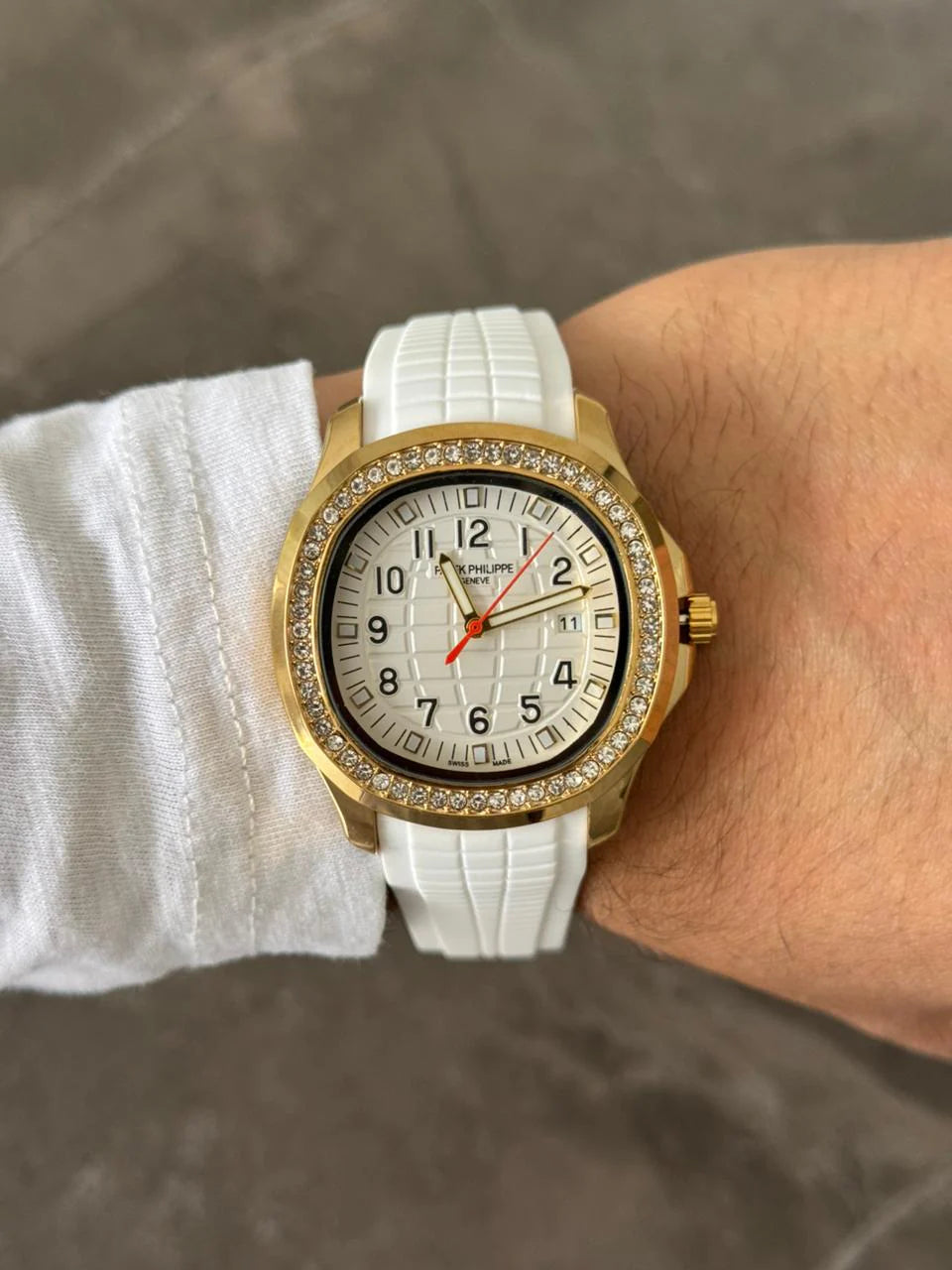 Reloj Ptk Circones Goma Blanca con Tablero Blanco Dorado | Luxury White Gold Premium