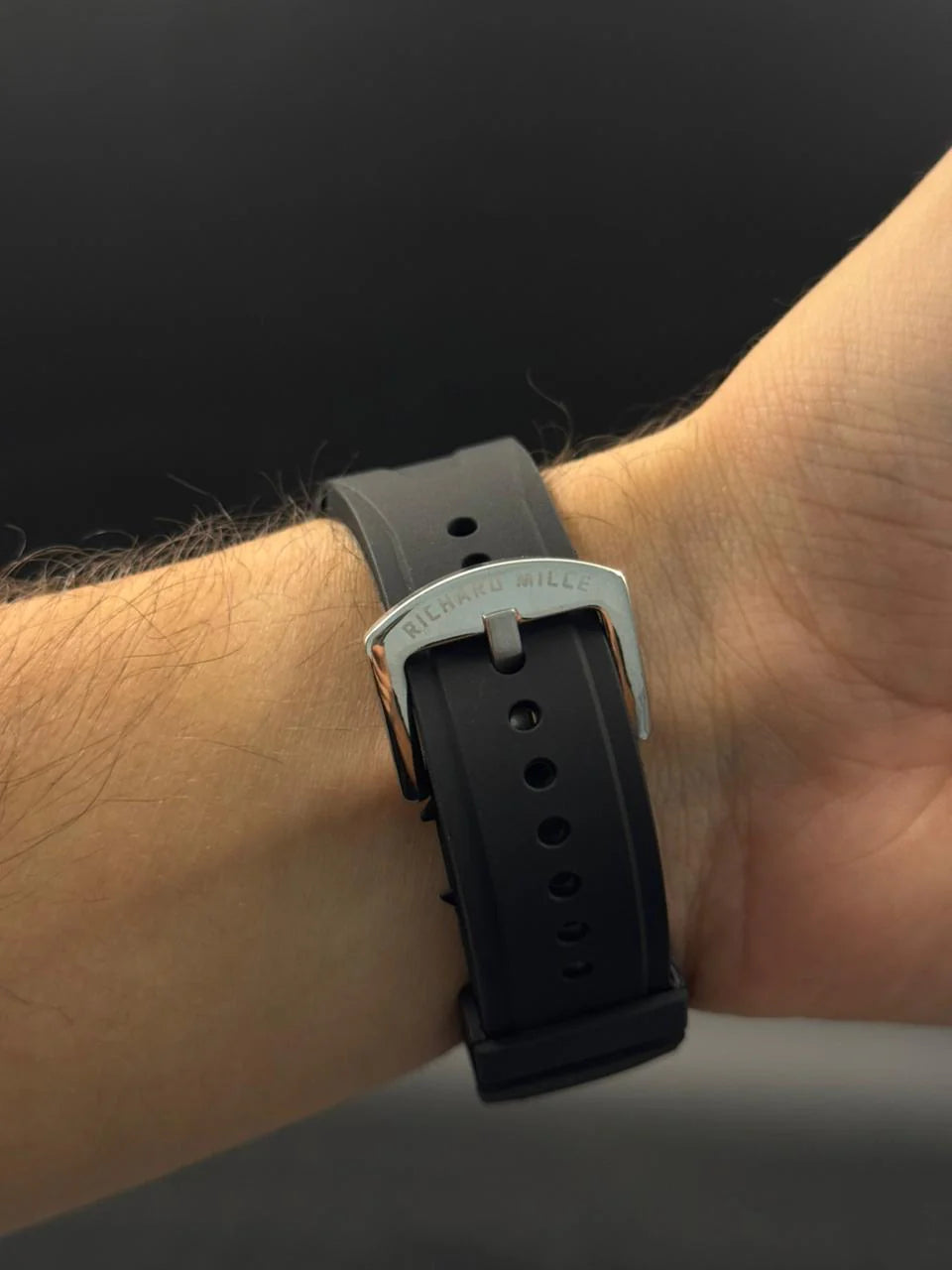 Reloj Rchrd Mll C7 Goma Negra con Tablero Plateado | Luxury Deportivo Premium