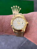 Reloj Dorado Texturizado con Esfera Dorada | Lujo Total Premium