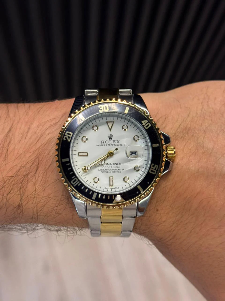 Reloj Submariner Bicolor Dorado con Esfera Blanca y Detalles Negros | Lujo Elegante Premium