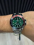 Reloj GMT Plateado con Esfera Verde y Bisel Rojo/Negro | Estilo Deportivo Exclusivo