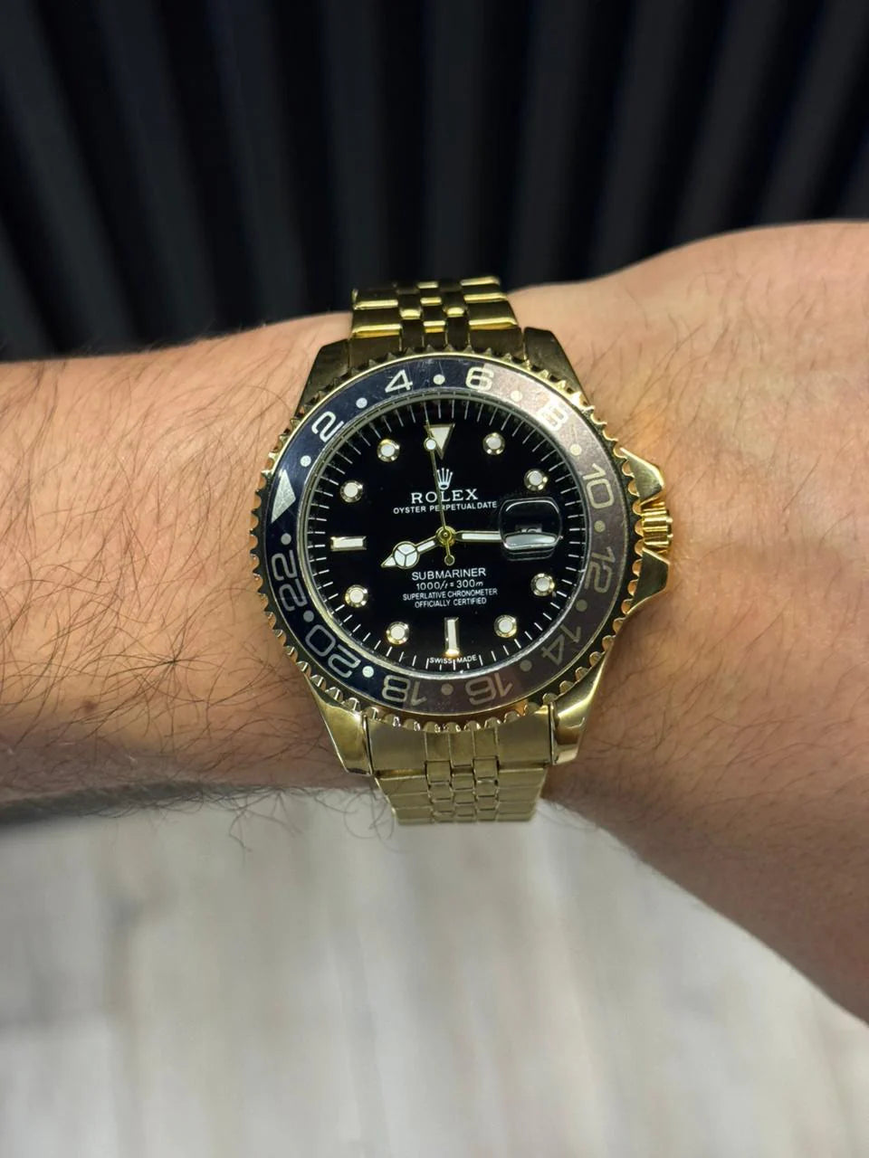 Reloj Master Dorado con Esfera Negra y Bisel Negro/Café | Lujo Elegante Exclusivo