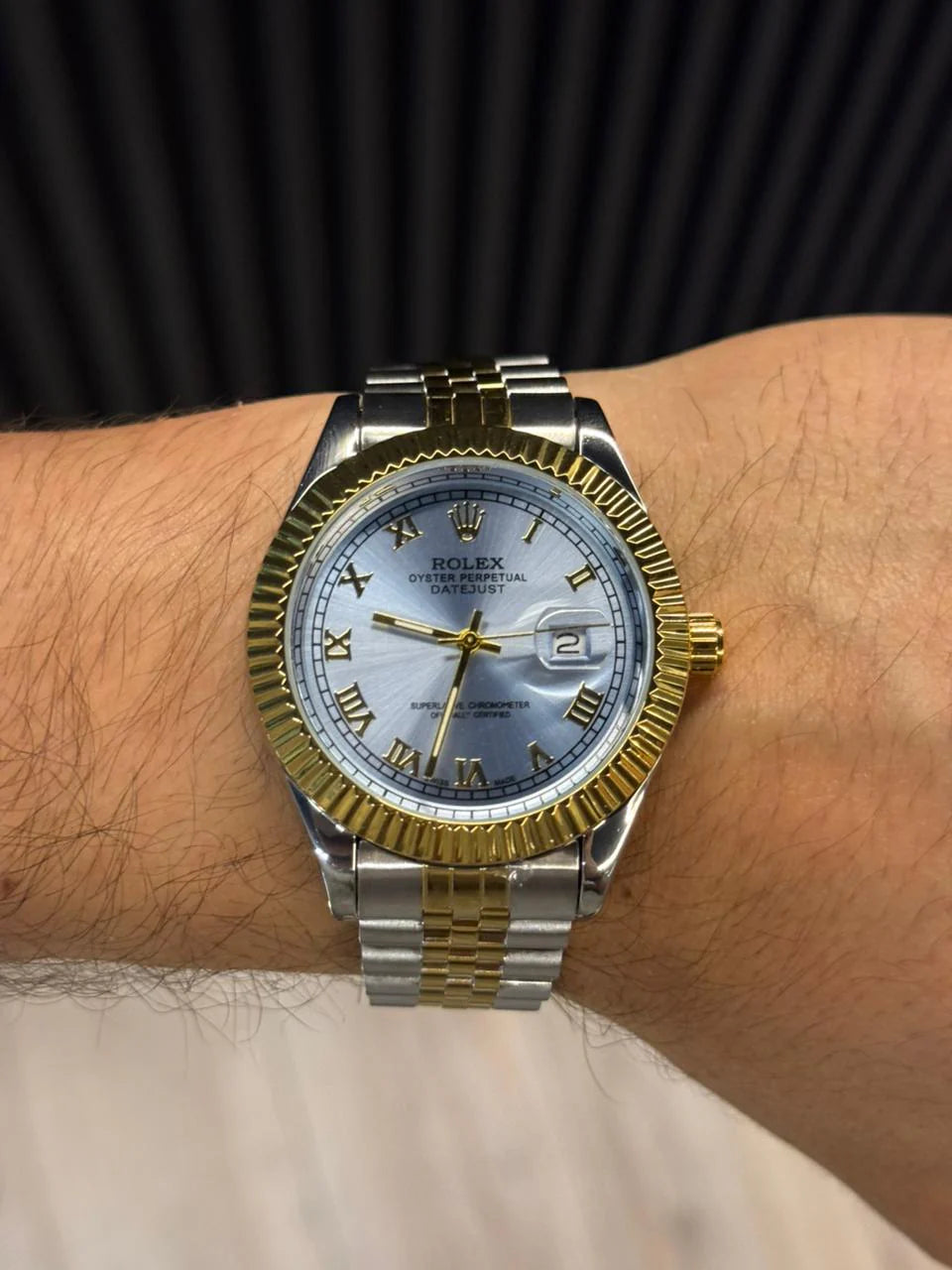 Reloj President Bicolor Dorado con Esfera Azul y Números Romanos | Elegancia Distintiva
