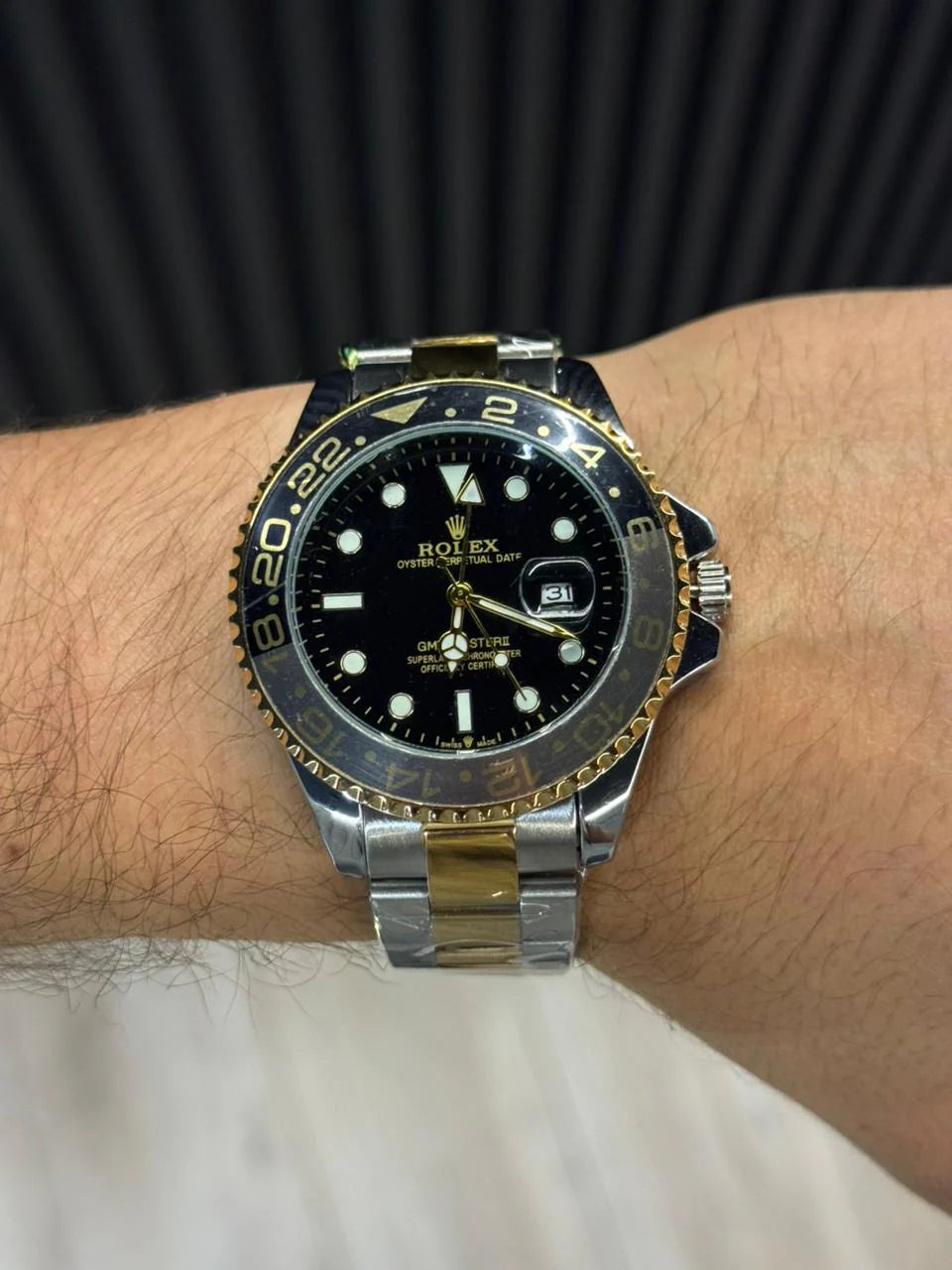 Reloj GMT Bicolor Dorado con Negro | Estilo Premium Caballero