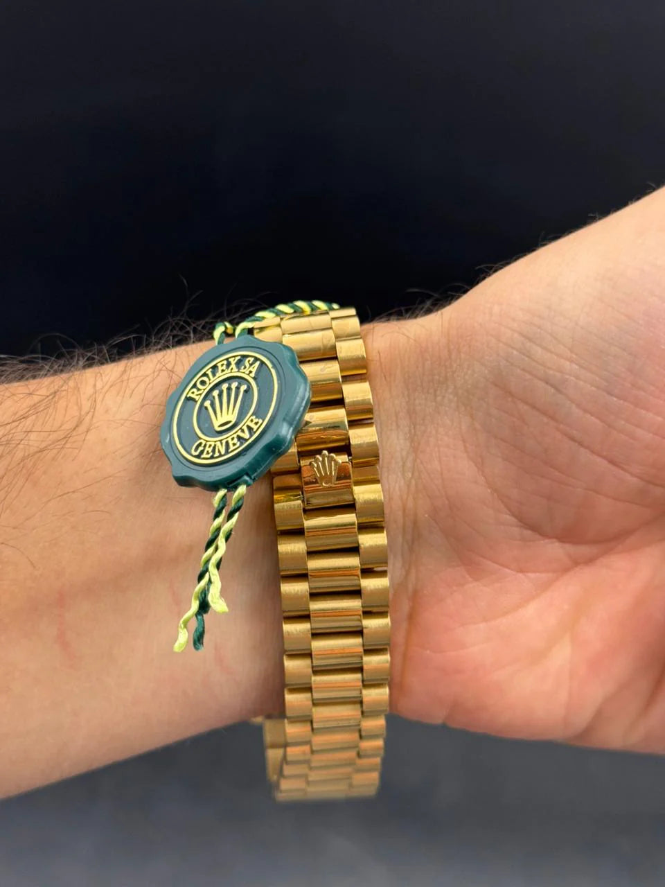 Reloj Diamond Dorado con Esfera Plateada | Lujo Brillante Premium 2026